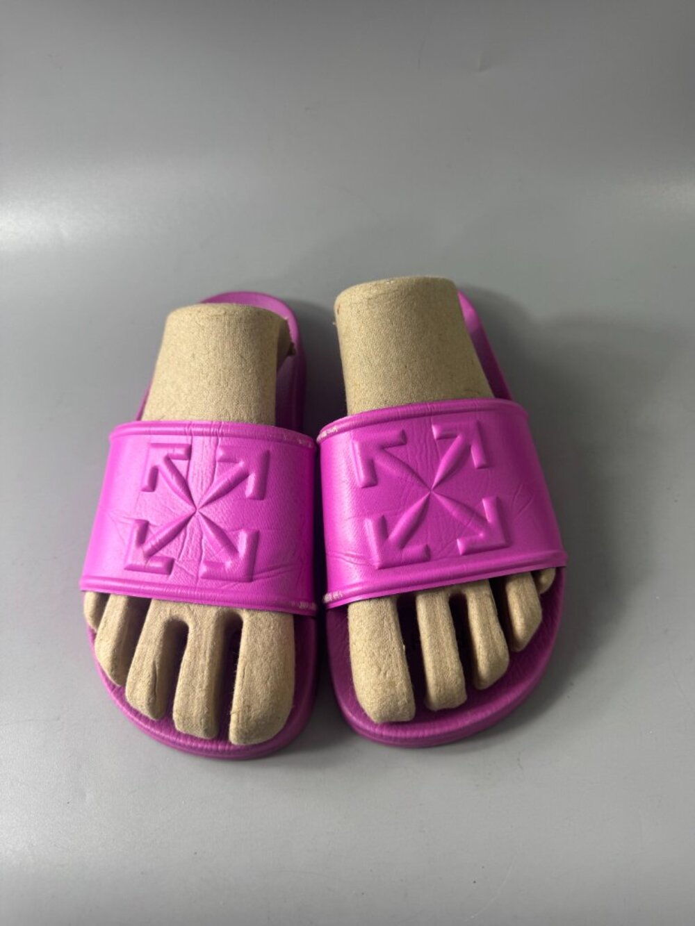 Authentic Off-White Arrow Slider Rubber Slides, Pink, Size 37 - Picture 4 of 13
